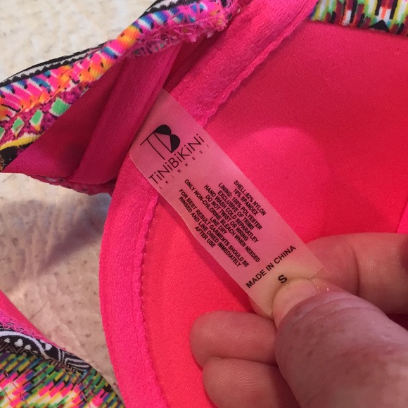 Bikini - Picture 6 of 6